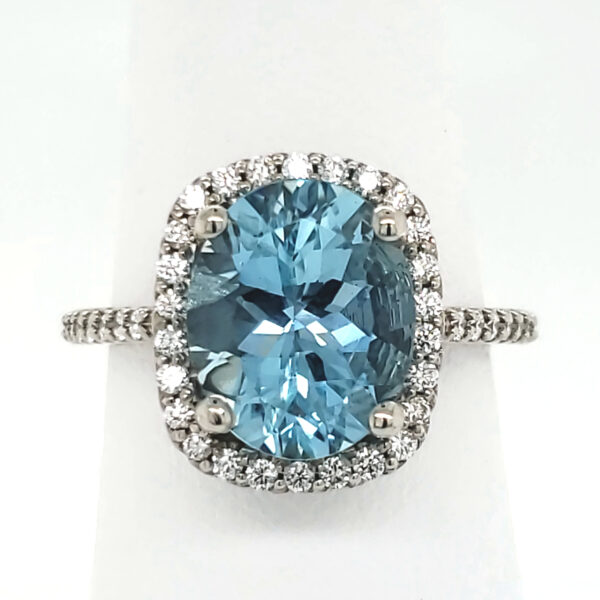 3.41 carat Aquamarine and Diamond Ring